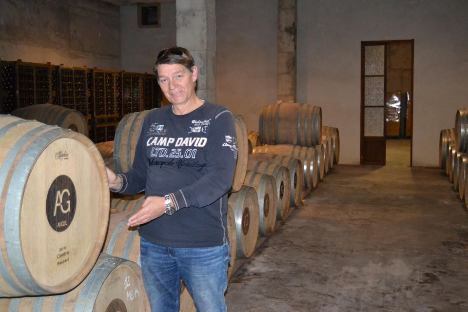 Mallorca: Wine Cellar Tour XL - 3 Wine Tastings incl. GERMAN - Tapas and pairings: eating your way through the tastings