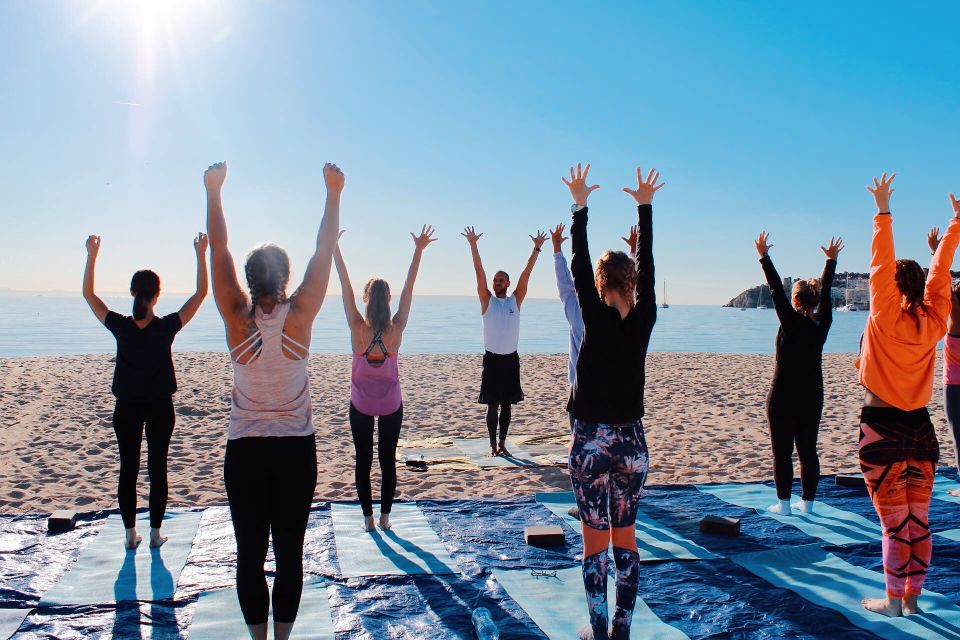 Mallorca: Yoga and Brunch on Palmanova Beach - What to Bring (So You’re Not Rushing Your Morning)