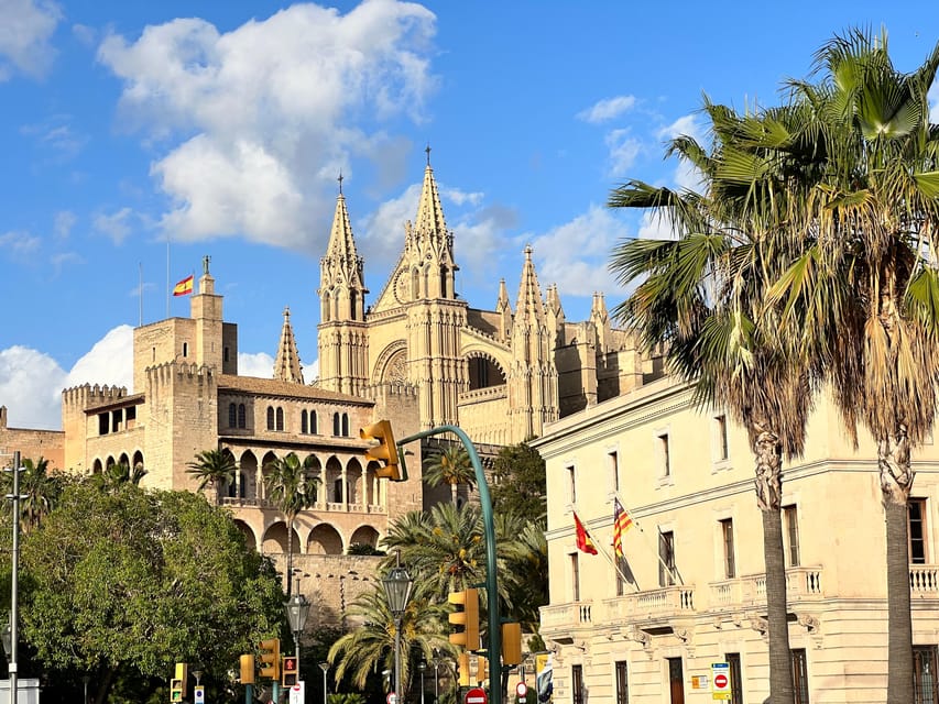 Palma authentically. Small group City tour with tapas - Palma’s quieter lanes: history you can actually see