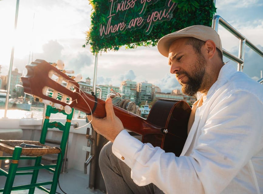 Palma : Boat Trip with Live Flamenco Show - Included bites and the welcome drink: what you should plan for