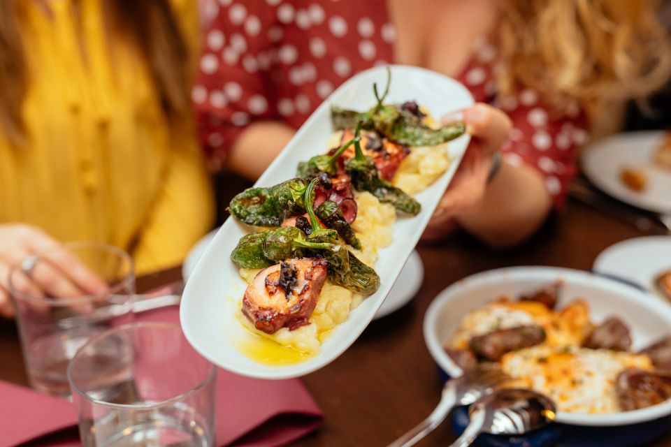 Palma de Mallorca: 10 Tastings Private Food Tour - Between bites: city highlights that make Palma click