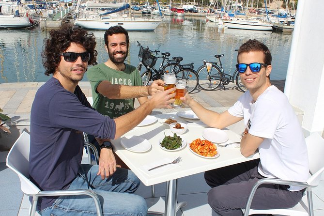 Palma de Mallorca 3-Hour Highlights and Tapas Tasting Bike Tour - Palau de l’Almudaina: Moorish roots under royal power