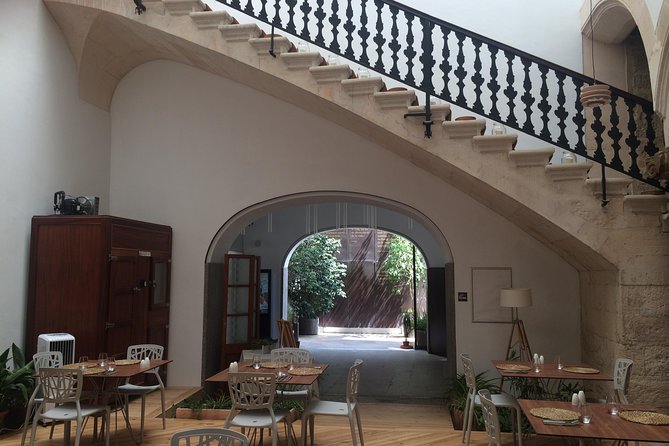 Palma de Mallorca Cultural and Foodie Tour - The 2-course Mediterranean lunch: included value, clear limits