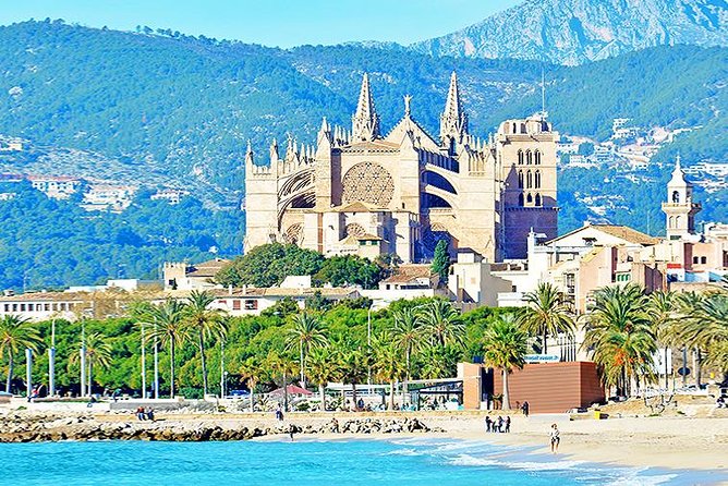 Palma de Mallorca Guided Tour with Hotel Pick up - Stop 1: Bellver Castle, the round fort with views in every direction
