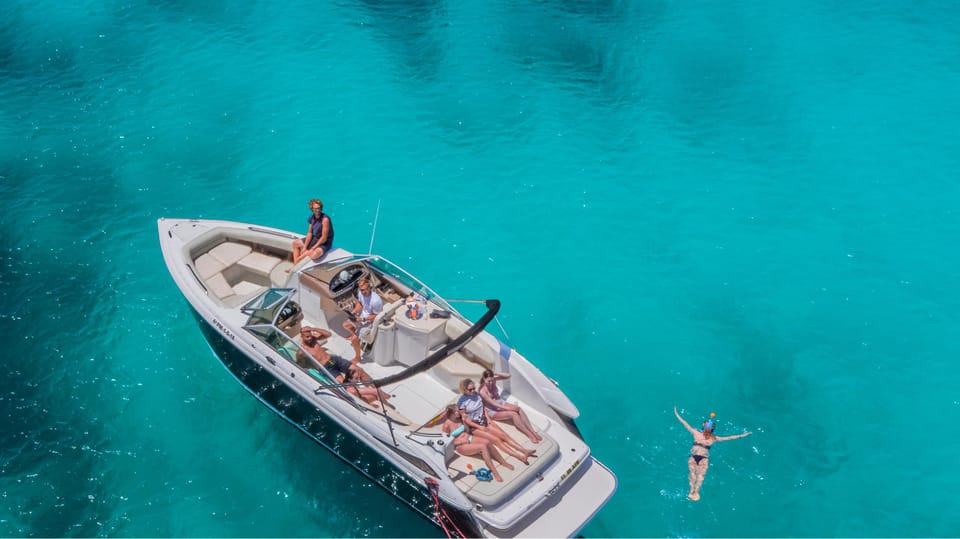 Palma de Mallorca: Private Yacht Trip with Drinks - Getting onto the boat at Port Olimpic Calanova (and the first 30 minutes)