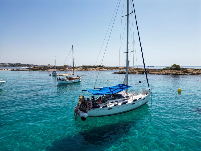 Palma de Mallorca: Sailing Boat Trip with Skipper & Tapas - Why this private sailing start in Real Club Nautico matters