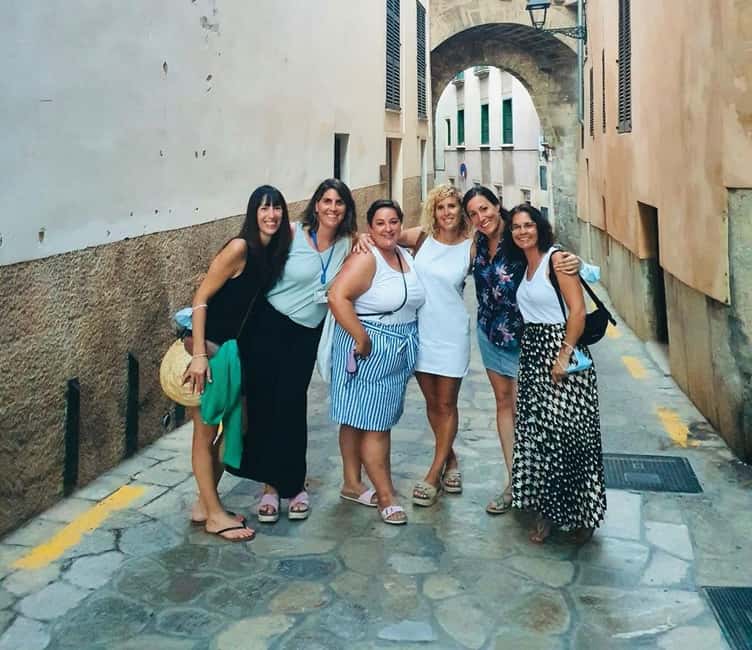 Palma de Mallorca: Small-Group Tour & Fast-Track Cathedral - CaixaForum Palma: Your tour starts in a place with a story