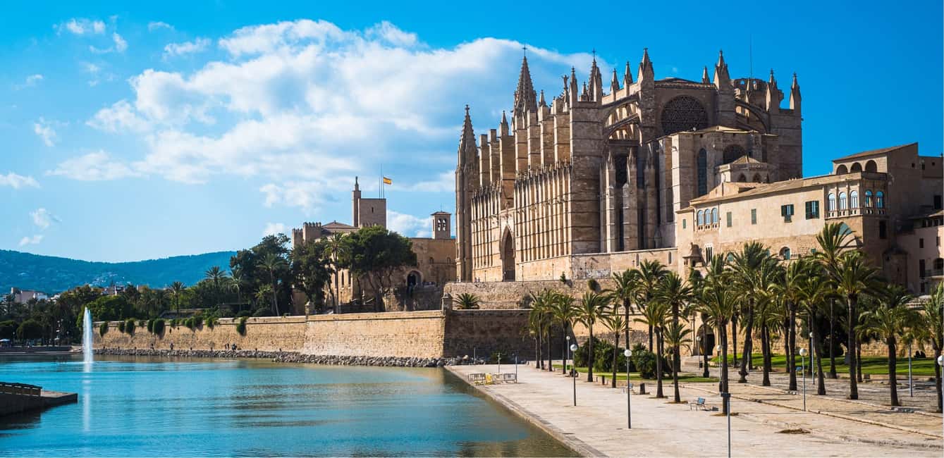 Palma de Mallorca: Small-Group Tour & Fast-Track Cathedral - The secret café stop: Ensaïmada tasting you’ll actually remember
