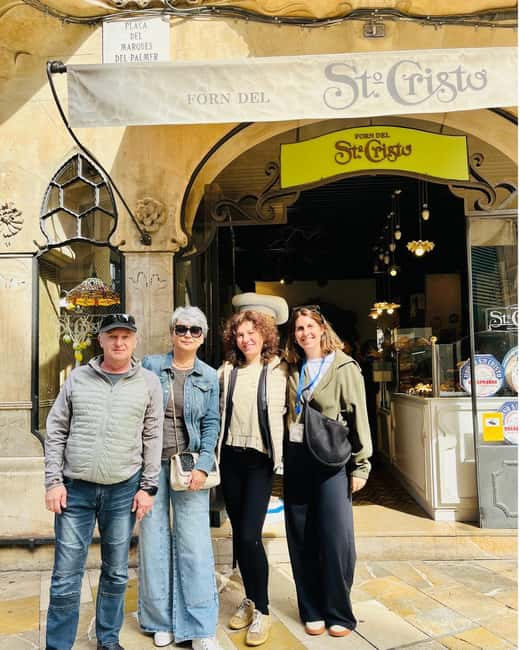 Palma de Mallorca: Small-Group Tour & Fast-Track Cathedral - Royal Palace of La Almudaina and Hort del Rei: where power meets gardens