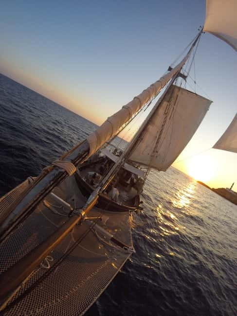 Palma de Mallorca: Wooden Sailboat; Food, Views & History - Day Option Water Time: Kayaks, Snorkel, and Swims From the Bow
