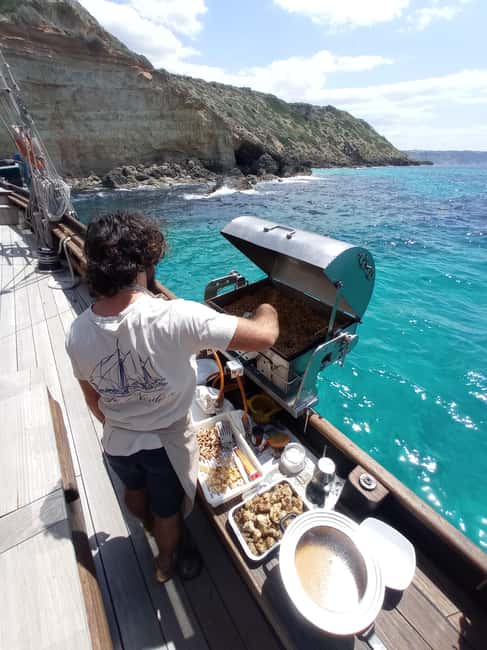Palma de Mallorca: Wooden Sailboat; Food, Views & History - Who Should Book This Sailboat Experience