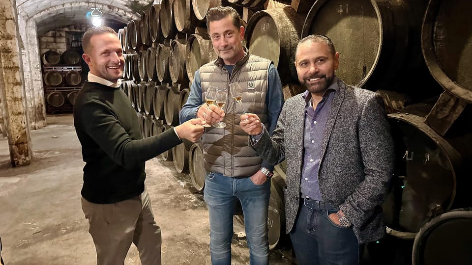 Palma: Distillery Tour with 3 Spirits and Tapas Tasting - Who should book this brandy and tapas tour