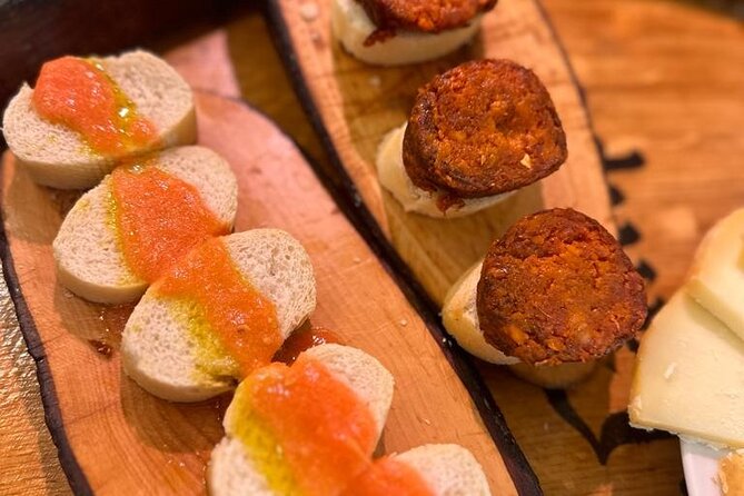 Palma Evening Tapas Walking Tour with Pinchos & Drinks - Plaza del Rey Juan Carlos I: a stylish link between old and new