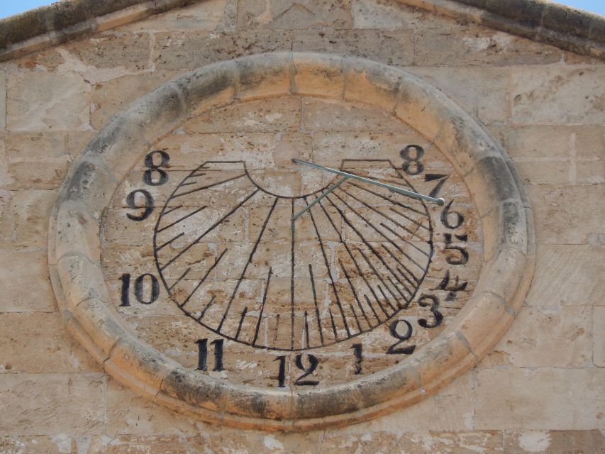 Palma old town for the first time - Ending at Mercat de l’Olivar: Turn the Tour into a Real Afternoon