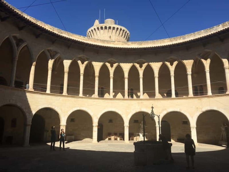 Palma Old Town Insider Tour with visit of the Cathedral - Roman beginnings, Mediterranean momentum: getting oriented fast