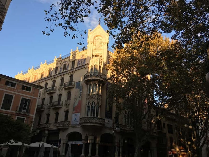 Palma Old Town Insider Tour with visit of the Cathedral - Palma Old Town in two hours: palaces, civic buildings, and architectural mix