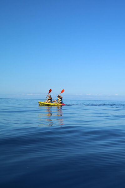 Pollença: Kayak and Coasteering Cliff Jumping - Meeting at Carrer de Cala Molins: start easy, start by the sand