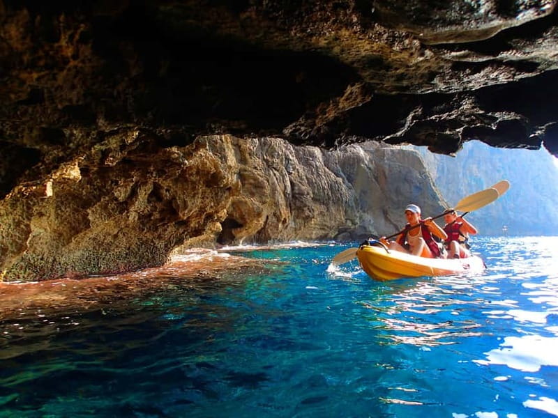 Pollença: Kayak Discovery – Snorkeling and Caves - Before you paddle: the 10-minute safety and technique intro