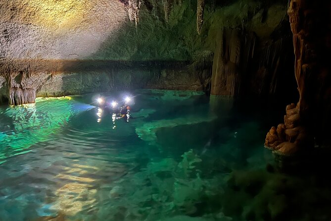 PREMIUM TOUR : Enjoy aquatic caves with caving guides - Getting Your Cave Kit in Manacor
