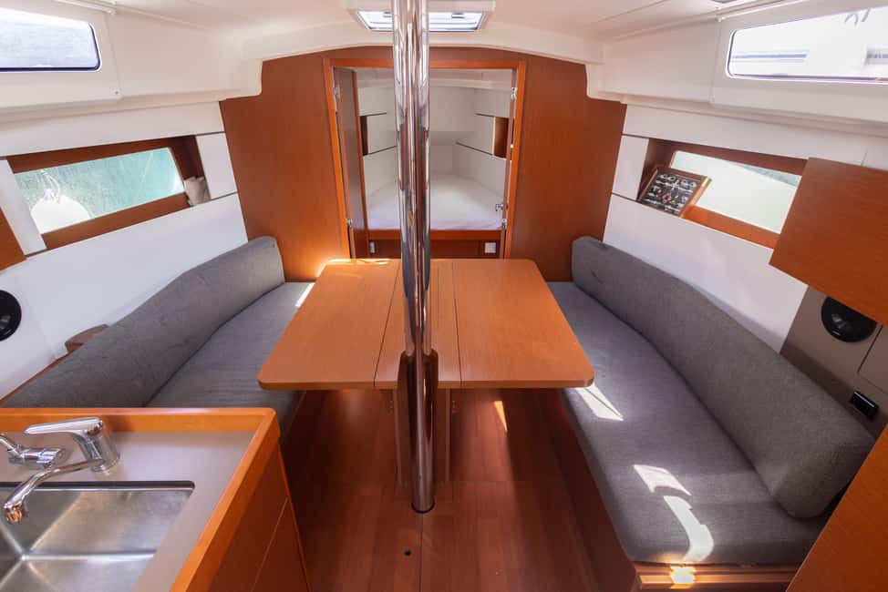 Private and exclusive sailing in the Bay of Palma and surrounding area - Food and snacks: what’s included vs what you should plan