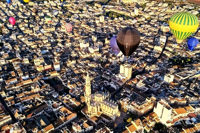 Private Balloon Flight Over Mallorca for Two People - Photos, Cava toast, and the relaxed pace after landing