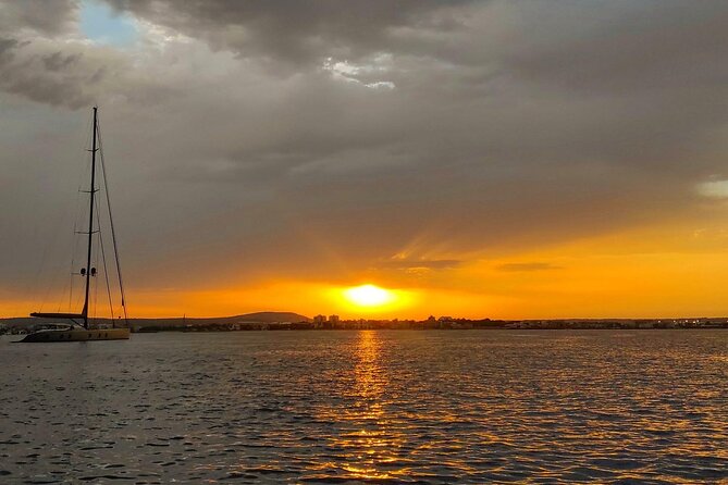 Private Half Day Sailing Boat Tour in Palma de Mallorca - Your first minutes in Palma: boarding at Real Club Nàutico de Palma