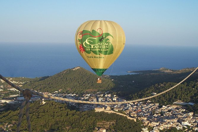 Private Hot Air Balloon Ride in Mallorca with Champagne and Snacks - Getting to the Launch Area: Meeting Point, Transfer, and What to Expect