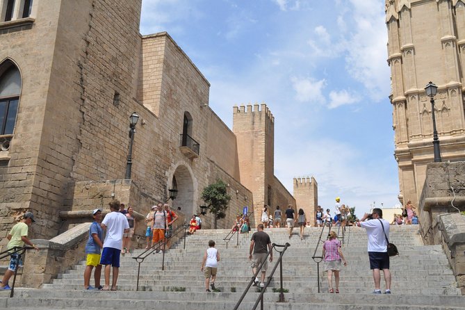 Private Shore Excursion to Valldemossa and Palma de Mallorca - Palma on Foot: La Seu Cathedral and the Almudaina Palace Area