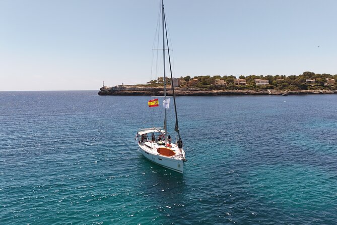 Private Sunset Cruise on Sailing Boat - The on-board perks: snacks, drinks, towels, WiFi, and a speaker