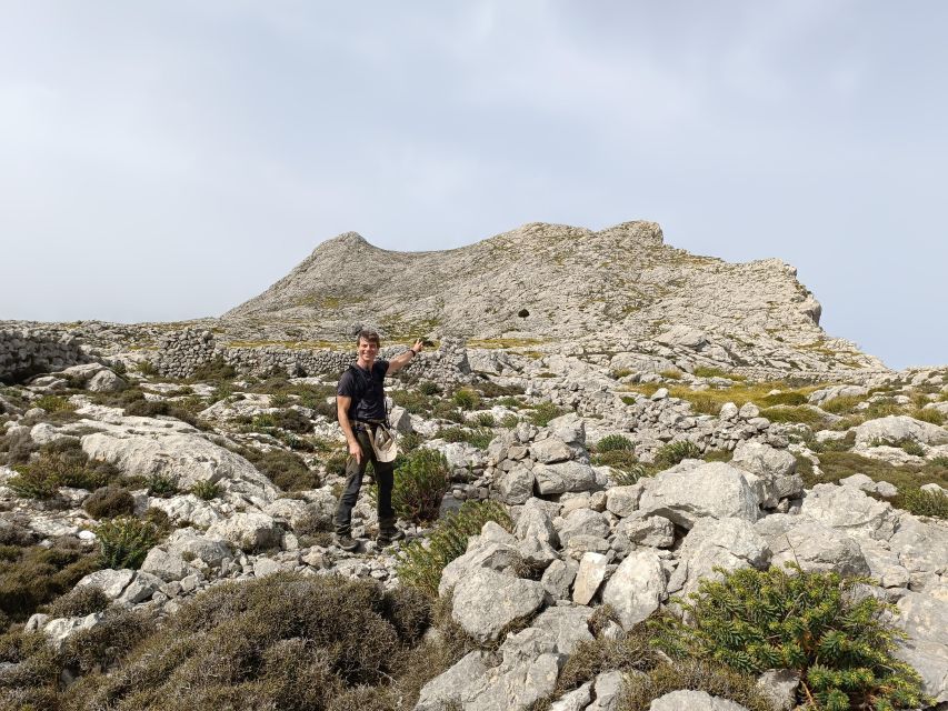Puig Massanella , the highest accessible summit on Mallorca - Why karst limestone makes this hike feel different