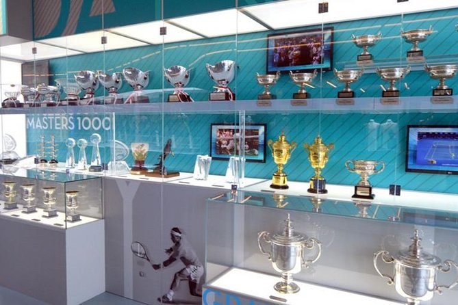 Rafa Nadal Sports Centre Mallorca Full Day Tour - Getting there from Palma: The bus ride and group size matter