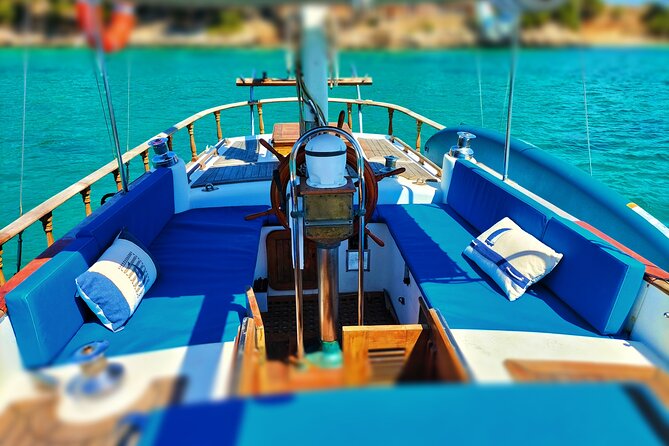 Sailing Flavors, Gastronomy and Relaxation at Sea - A “no-thought” way to enjoy the Bay of Palma from Real Club Náutico