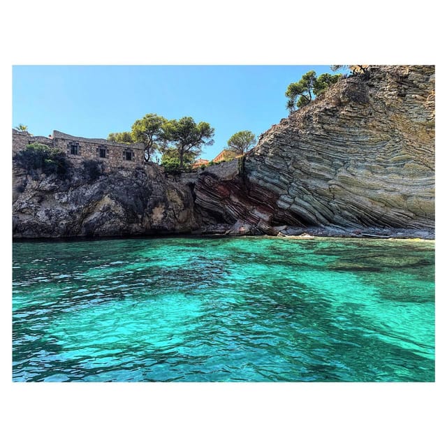 Santa Ponsa: Private Boat Rental with Driving Instructions - The coast map: turning directions into your own mini itinerary