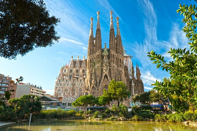 Self-Guided Audio Tour - The Kingdom of Mallorca - Moving toward the finish: Plaça de la Drassana