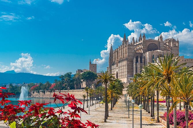 Self-Guided Audio Tour - The Legends of Palma - La Seu and Square de la Seu: where to look while the story plays