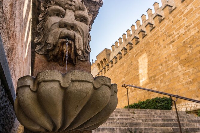 Self-Guided Audio Tour - The Legends of Palma - The Arabian fort royal palace area and Square de la Mar