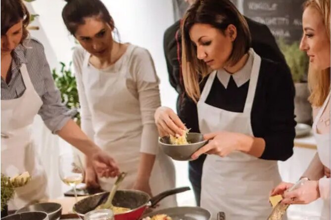 Spanish Cooking Class Palma meals+drinks 7 dishes Full meals - How the class works in about 3 hours
