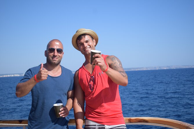 Top rated boat in Mallorca Barca Samba - Badia de Palma swim break: your one-hour reset