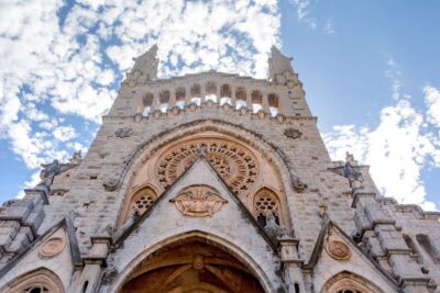 Tramuntana Panorama Tour - Soller, Deiá, Valldemossa - Sóller’s guided walk: architecture, free time, and smart photo stops