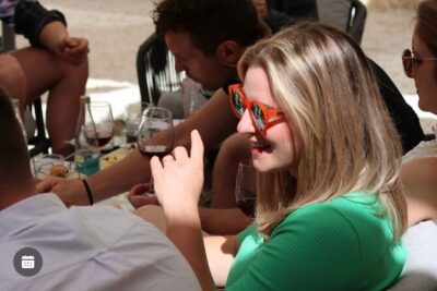 Wine tasting with wines from the smallest wineries in Mallorca - Glass cellar, barrel cellar, and the wine laboratory